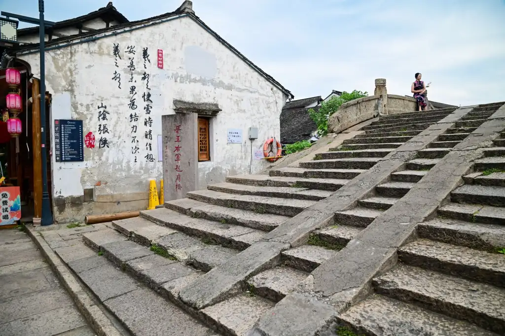 东莞市欧联光学科技滤光片产品技术参数与性能对比分析